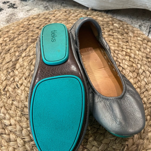 TIEKS Gray with aqua soles - Picture 5 of 6